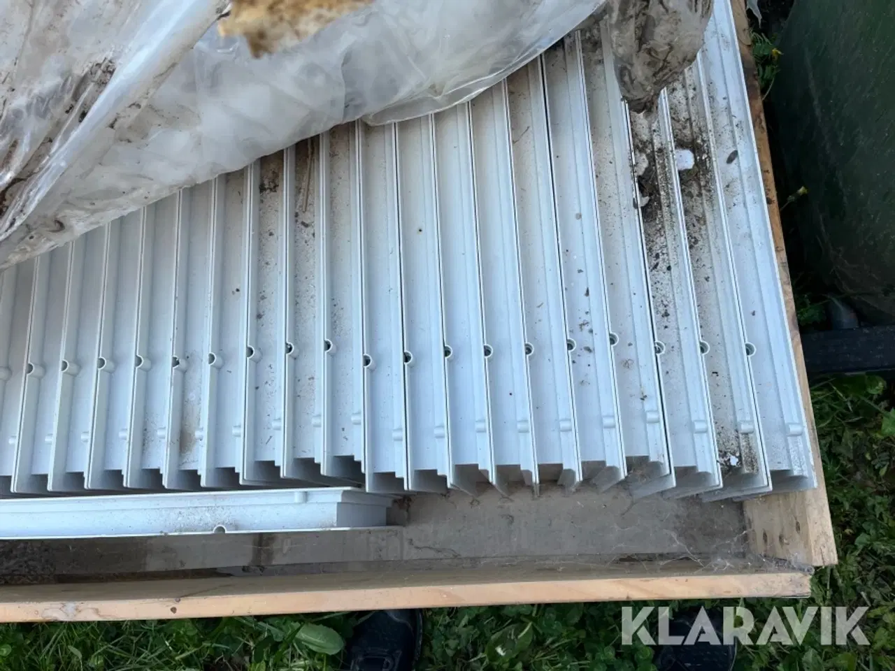 Billede 8 - Ventilatorer og rammer  Skiold ca. 48 styk