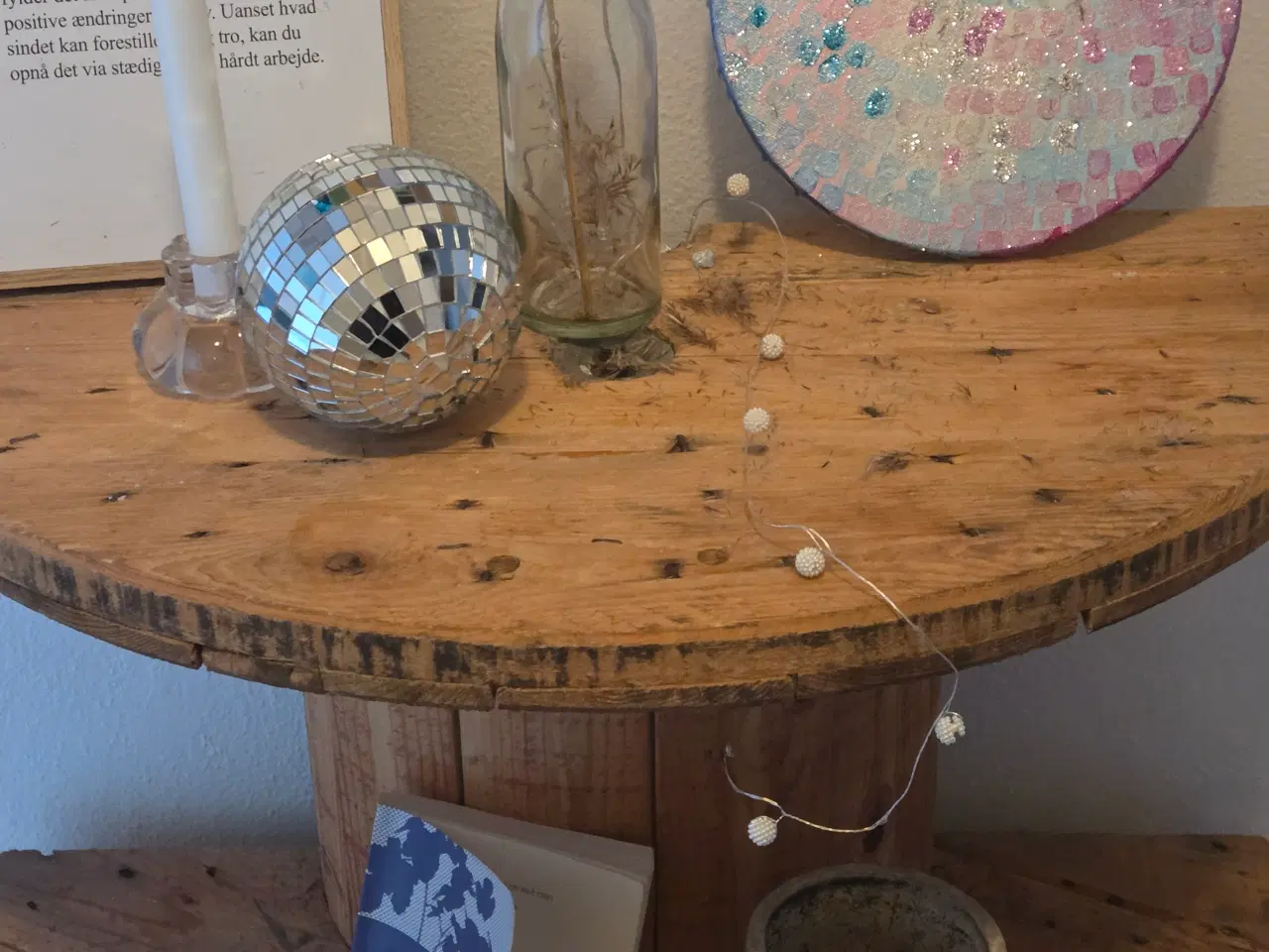 Billede 2 - Halvrund reol 