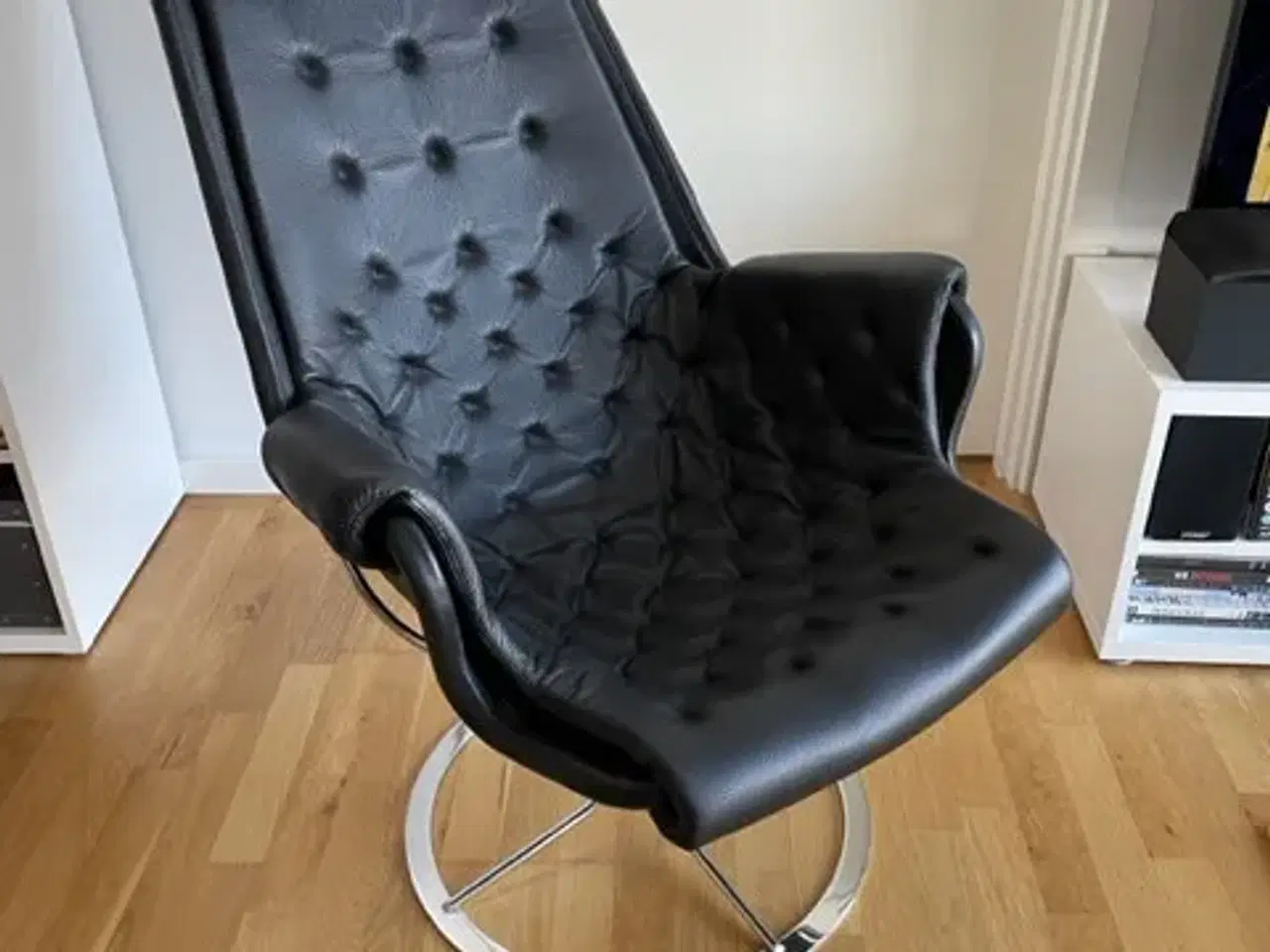 Billede 2 - Jetson stol med skammel i elmosoft læder