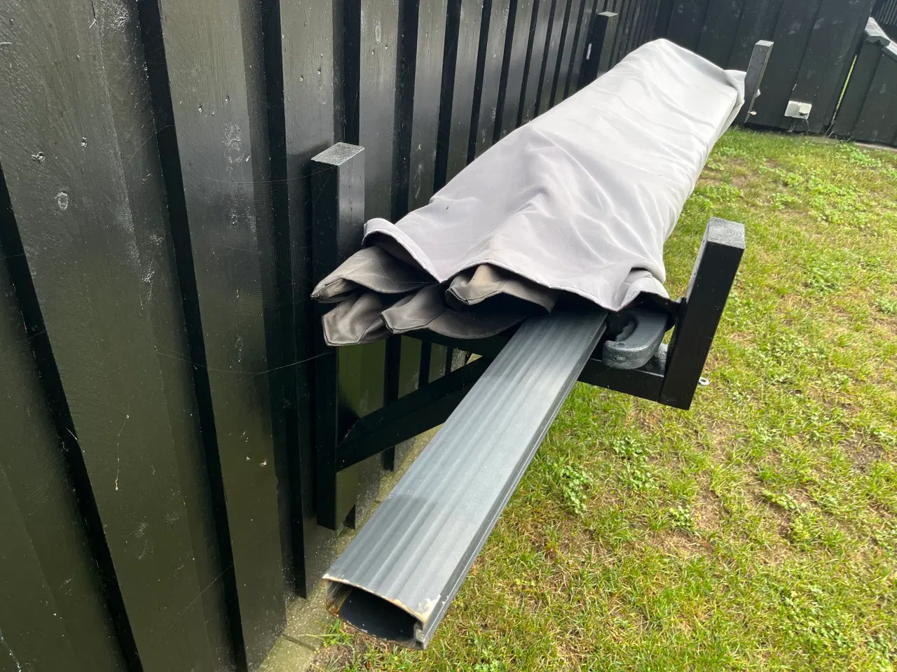Billede 1 - Haveparasol 3x3m sort/antracitgrå
