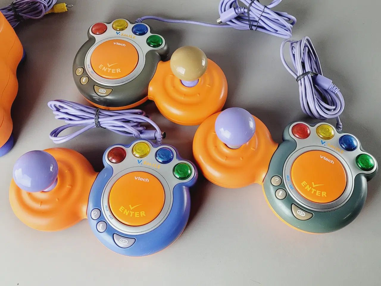 Billede 2 - ⭐️: 3 stk. Vtech V.Smile konsoller + tilbehør