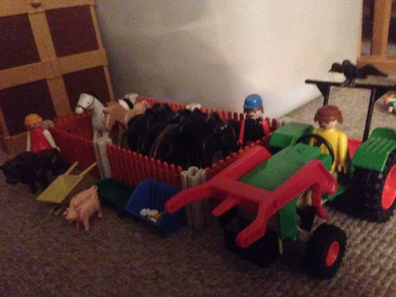Billede 1 - Traktor med dyr og andet tilbehør