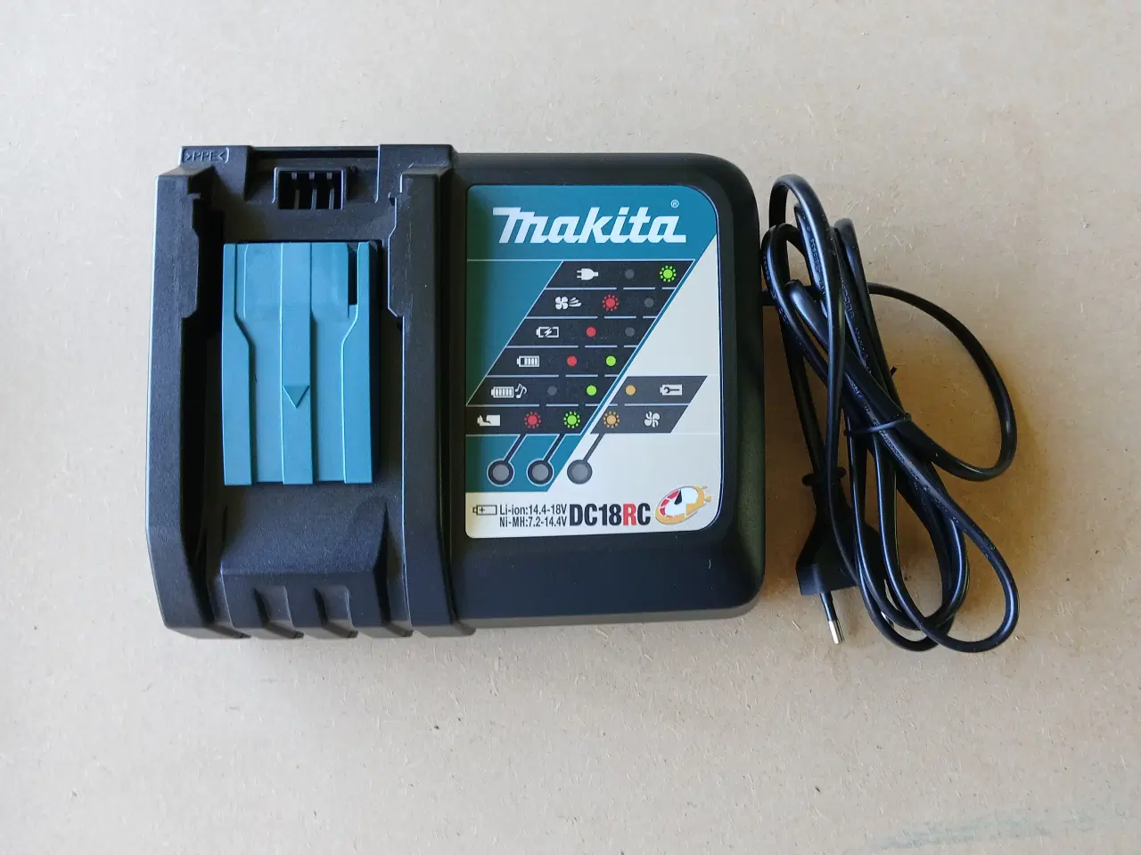 Billede 3 - Makita Græstrimmer 6Ah Batteri og Hurtiglader