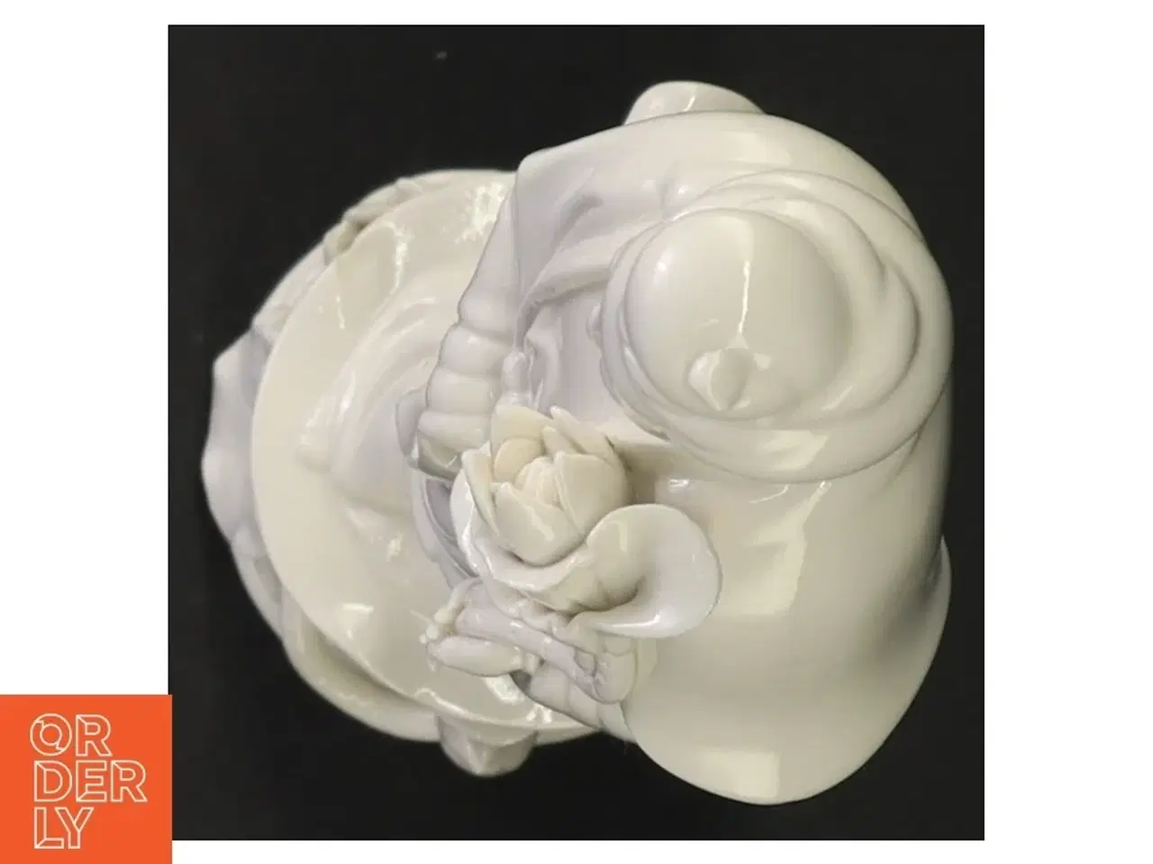 Billede 3 - Hvid porcelænsfigur af Guanyin (str. 24 x 6 cm)