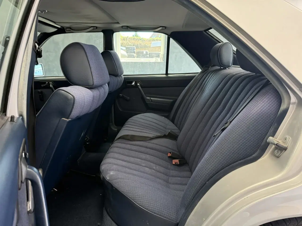 Billede 11 - Mercedes-Benz 190 E 2,0 122HK Aut.