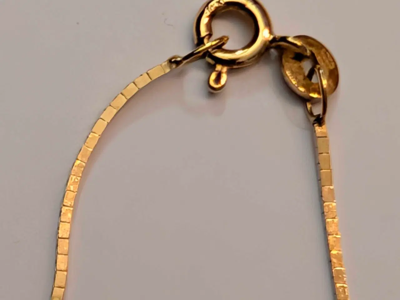 Billede 2 - Guld sæt halskæde ørestikker og vedhæng.samæet