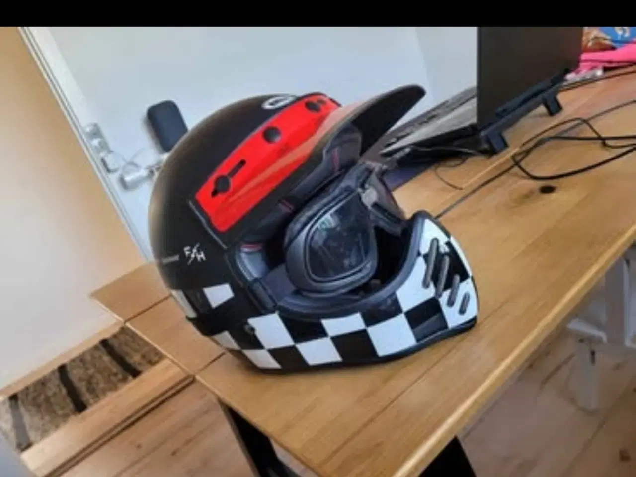 Billede 4 - Div mc udstyr og tøj, se tekst