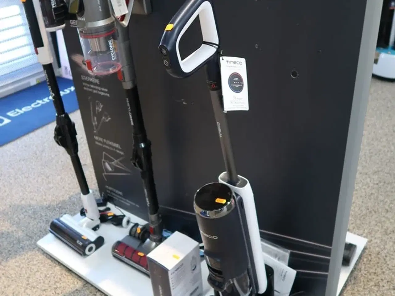 Billede 1 - Ledningsfristøvsuger TINECO N20004 Floor One Vacuum