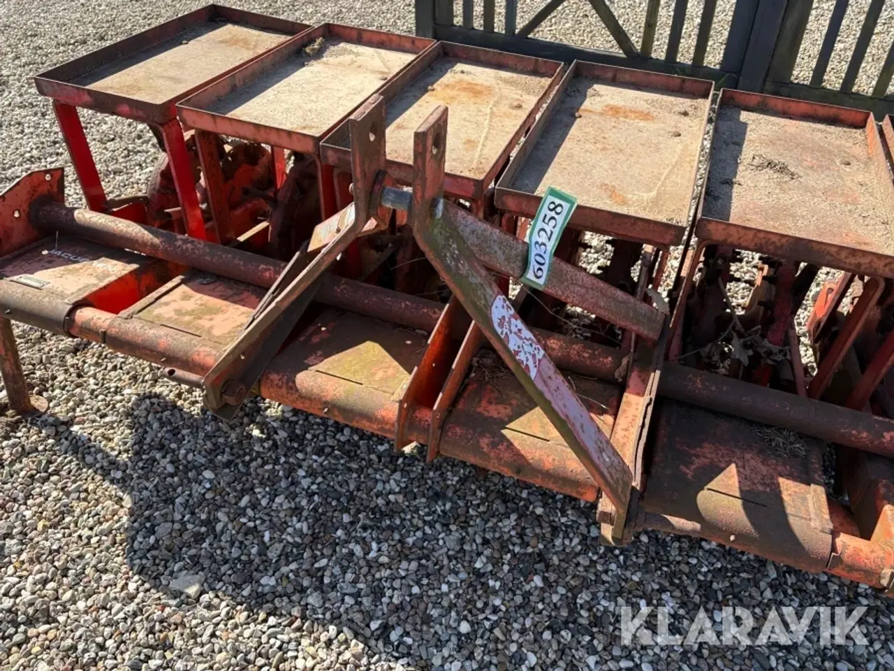 Billede 9 - Prikler til græsplæne Jacobsen