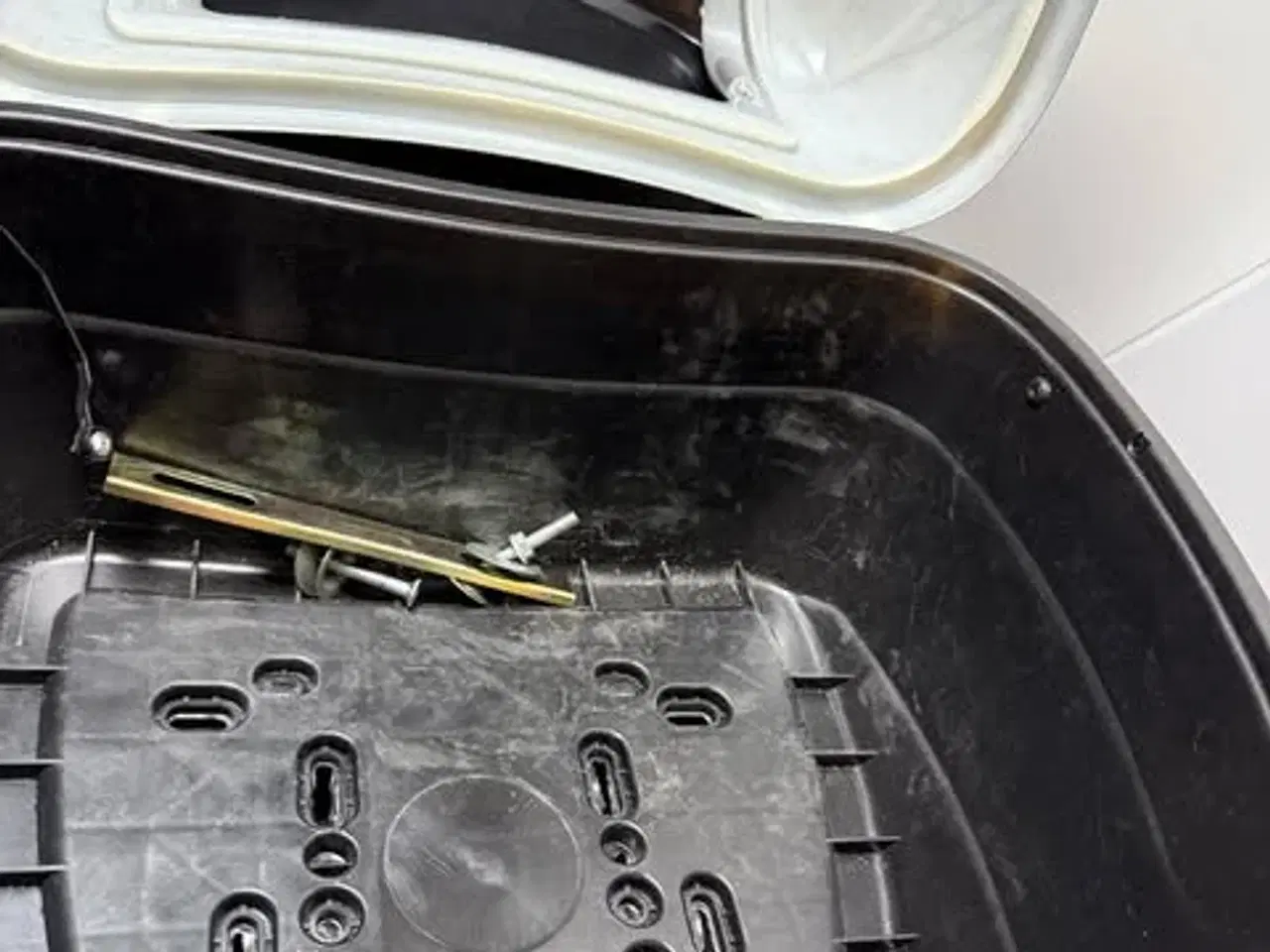 Billede 3 - Boks til scooter 28 L