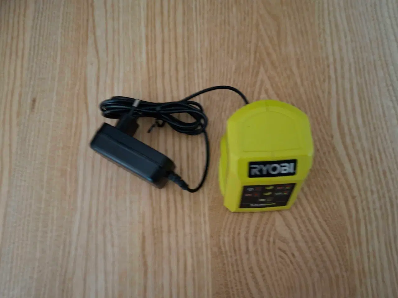 Billede 3 - Ryobi ONE+ oplader