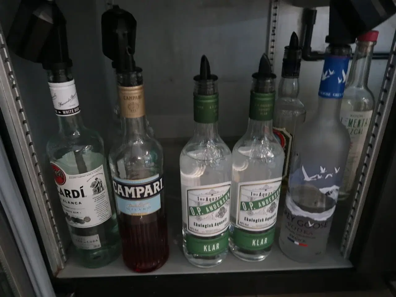 Billede 3 - Stort parti vin mm. I anbrud