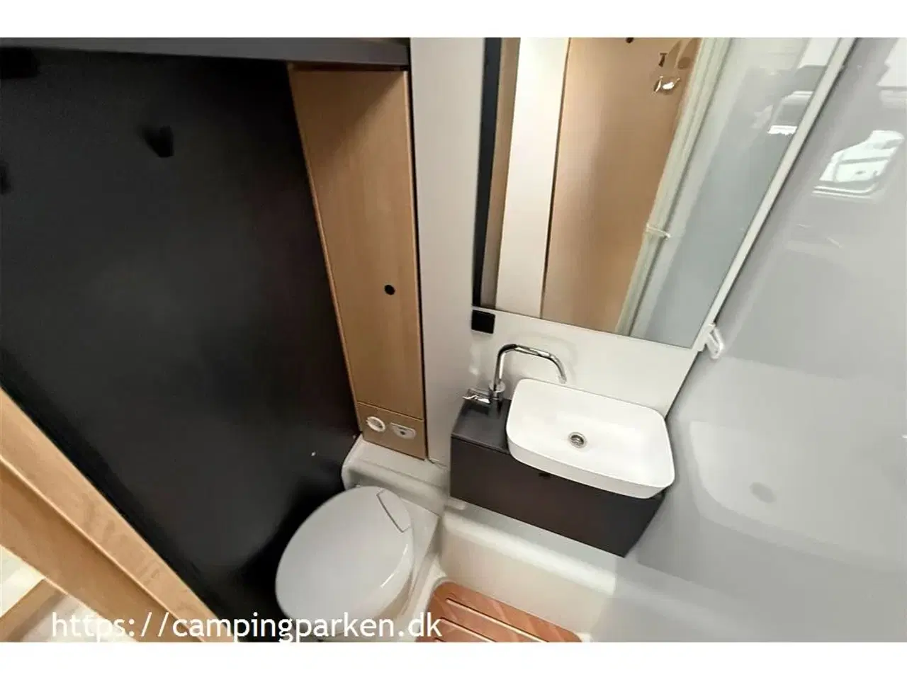 Billede 14 - 2026 - SunLight T 67 Adventure   Sunlights populære model med enkeltsenge, Adaptiv fartpilot, Nordic pakke og automatgear