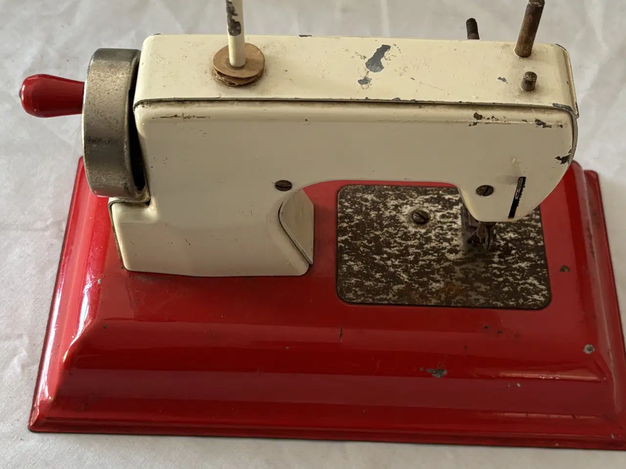Billede 2 - Legetøjs symaskine