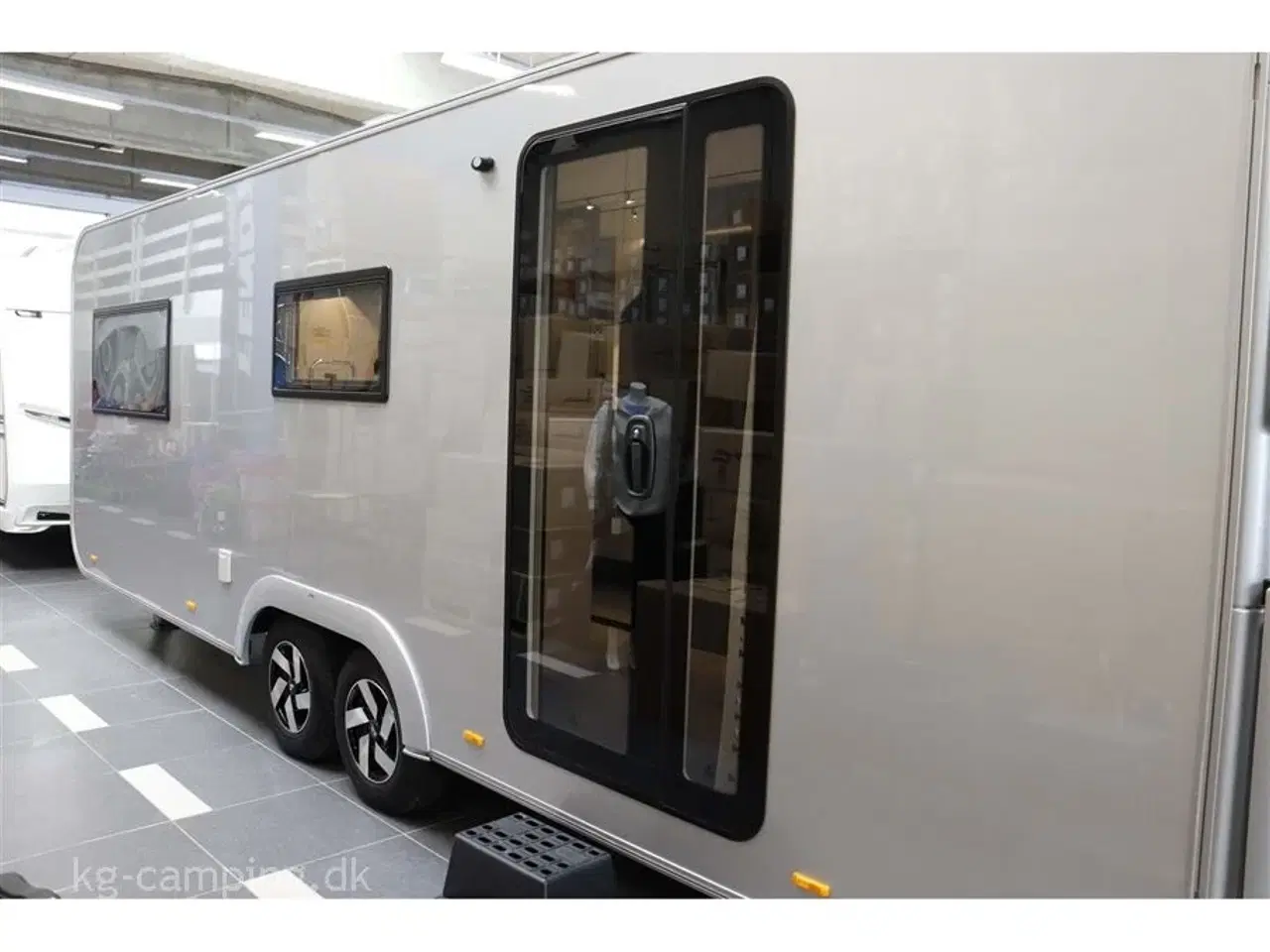 Billede 3 - 2022 - Adria Astella 644 DP TILBUD nu nedsat med kr. 71.000,- | Oplev ferie på førsteklasse i Astella, Luksuscamping på en helt ny måde.