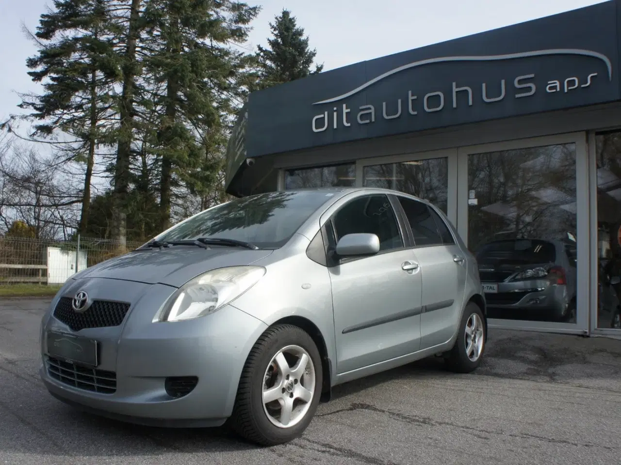 Billede 2 - Toyota Yaris 1,3 Luna