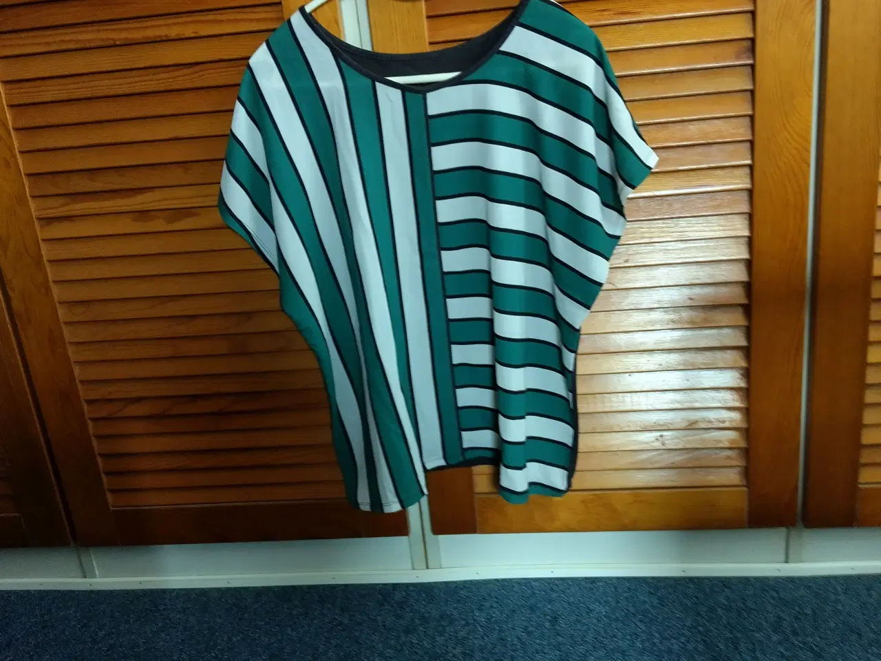 Billede 2 - Cardigan og bluse