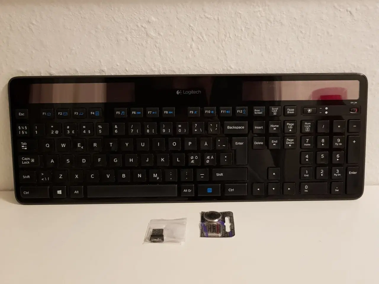 Billede 1 - Brugt trådløs logitech K750 Solar tastatur