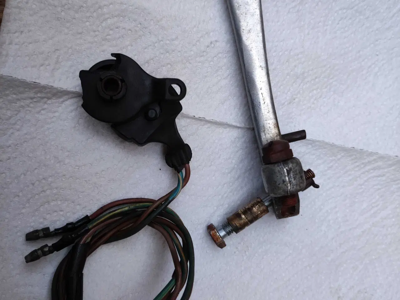 Billede 3 - Yamaha fs1 bremselyskontakt 