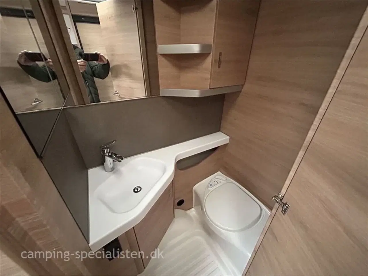 Billede 10 - 2023 - Knaus Südwind 540 UE "60 Years Celebration"   Knaus Südvind 540  model 2023 kan nu ses hos Camping-Specialisten.dk