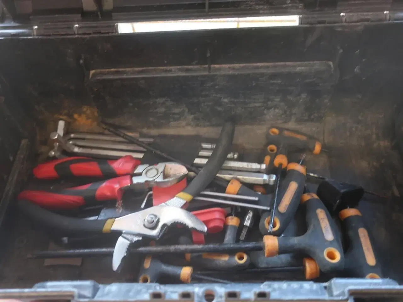 Billede 4 - Dunk, høreværn, topnøglesæt m.m.