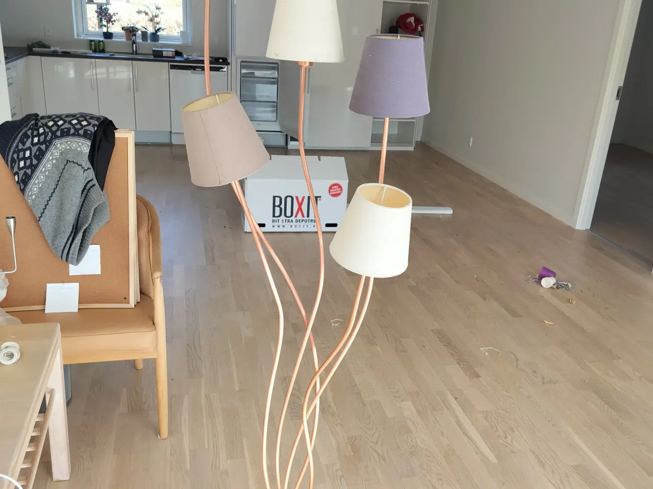 Billede 2 - Gulvlampe og Bordlampe.