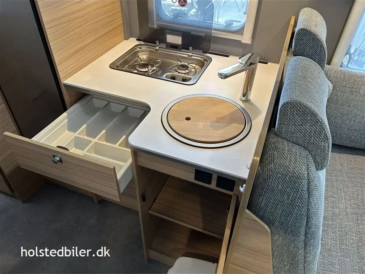 Billede 11 - 2021 - Dethleffs Just T6812   Enkeltsenge og kun km. 21000