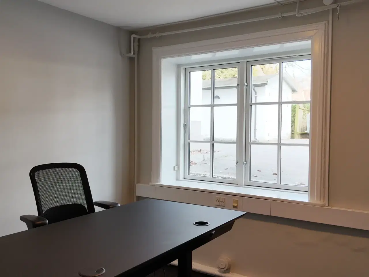 Billede 5 - Eksklusivt møbleret kontor i nyistandsatte. historiske lokaler