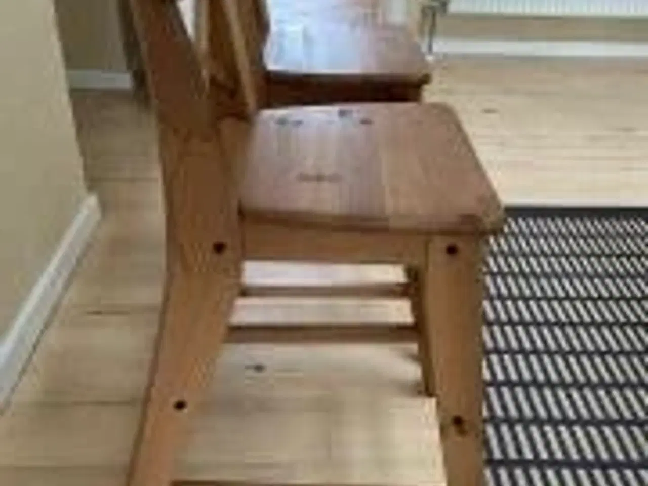 Billede 2 - Junior stol, Ingolf Ikea: to styk sælges