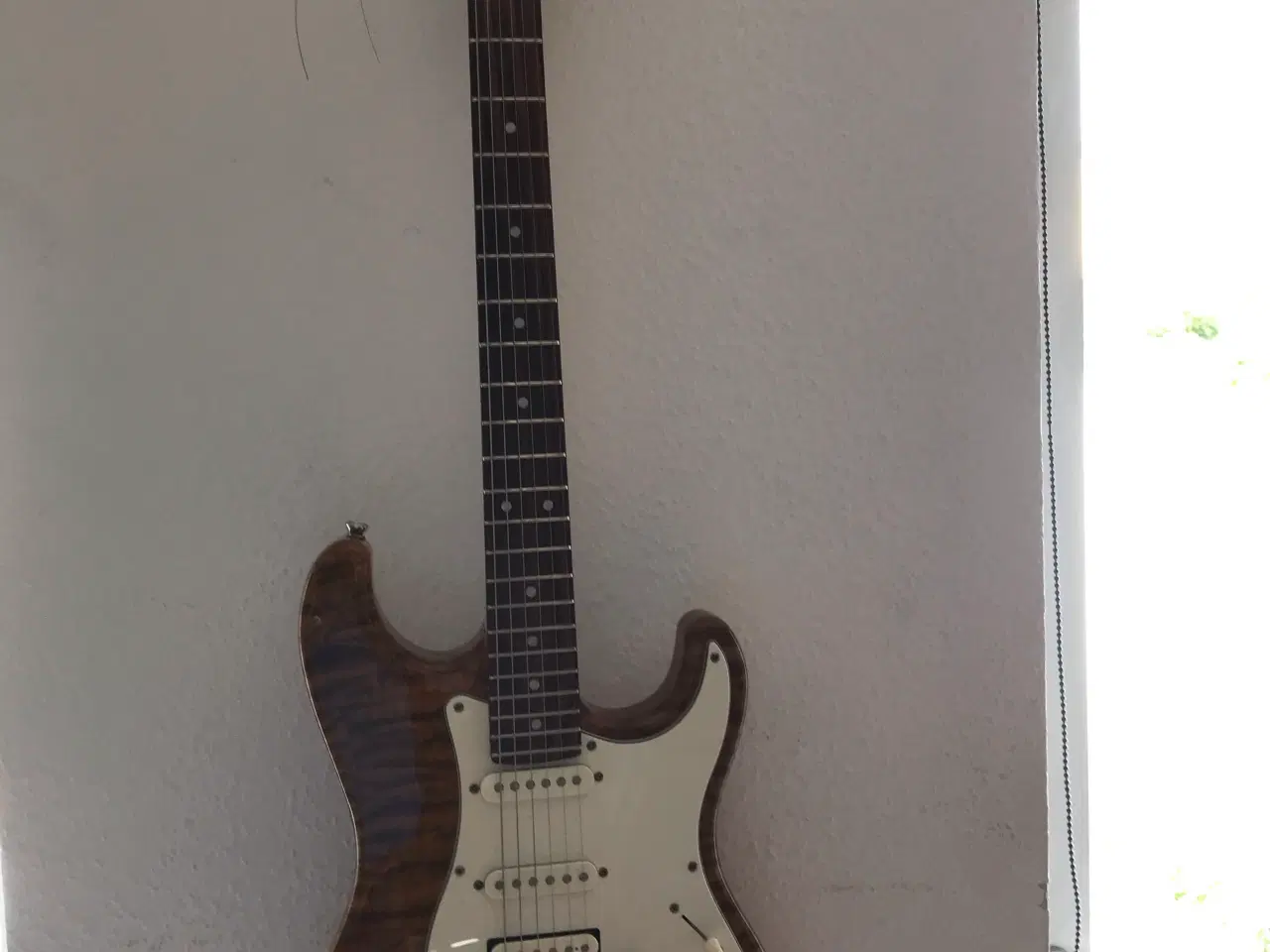 Billede 1 -  Tradition elektrisk SSH guitar