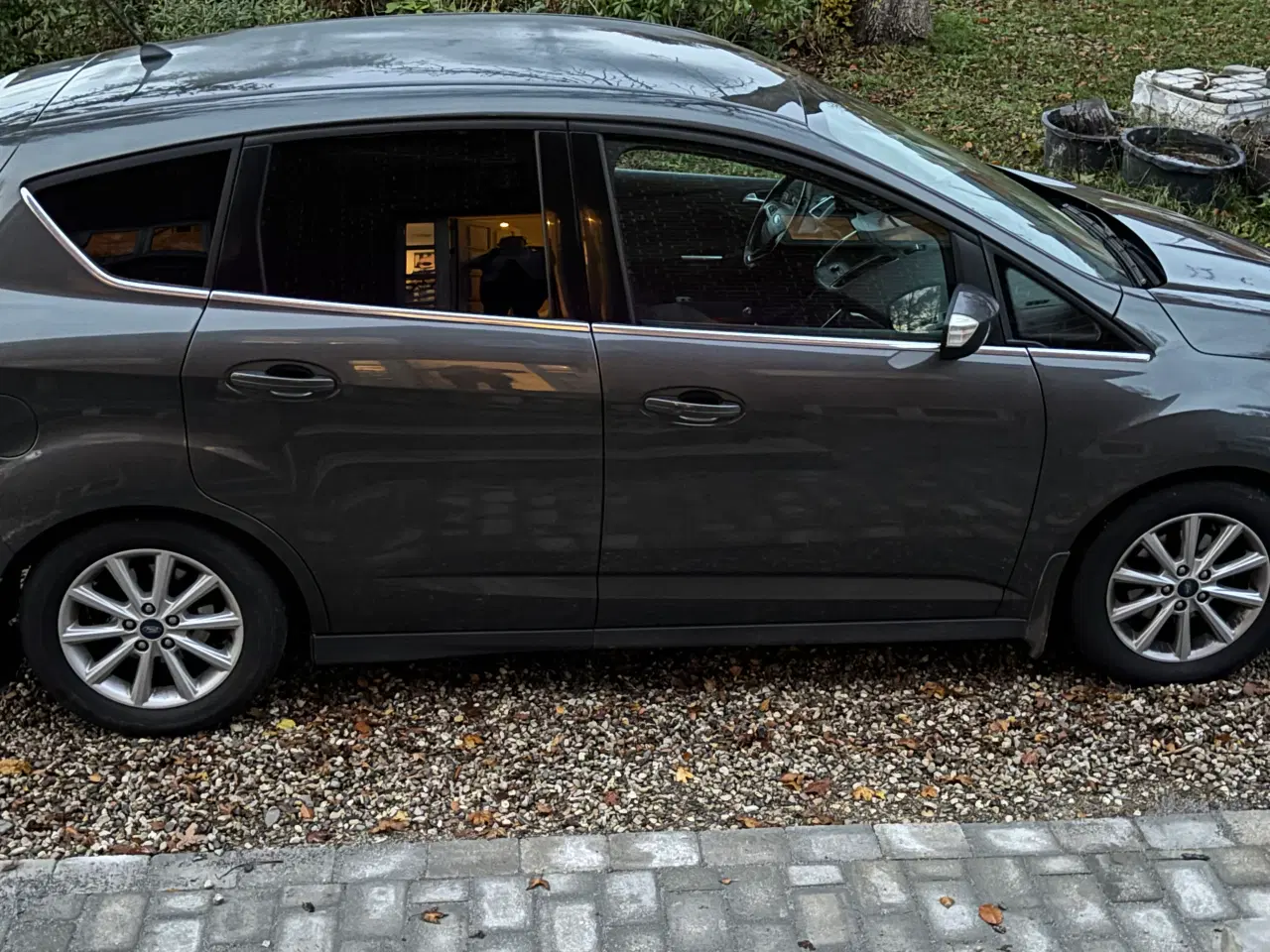 Billede 2 - Lækker familiebil med plads til det hele. 