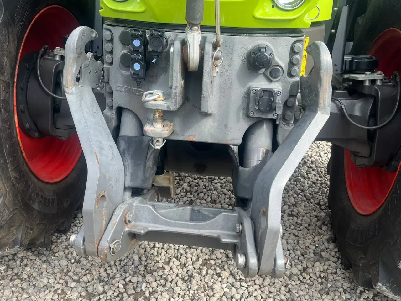 Billede 4 - CLAAS Axion 930 CMatic Med næsten nye dæk, frontlift og evt et RTK GPS anlæg