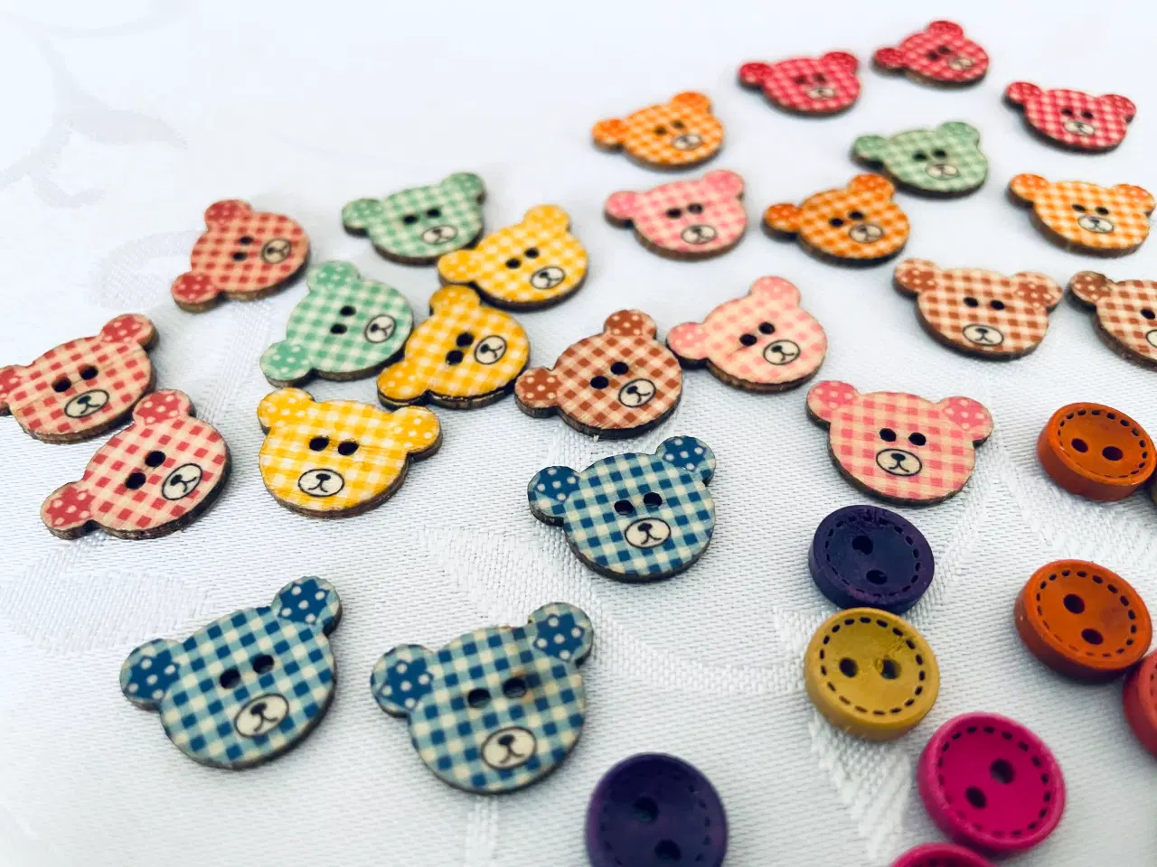 Billede 6 - Knapper blandet bamser og små runde 
