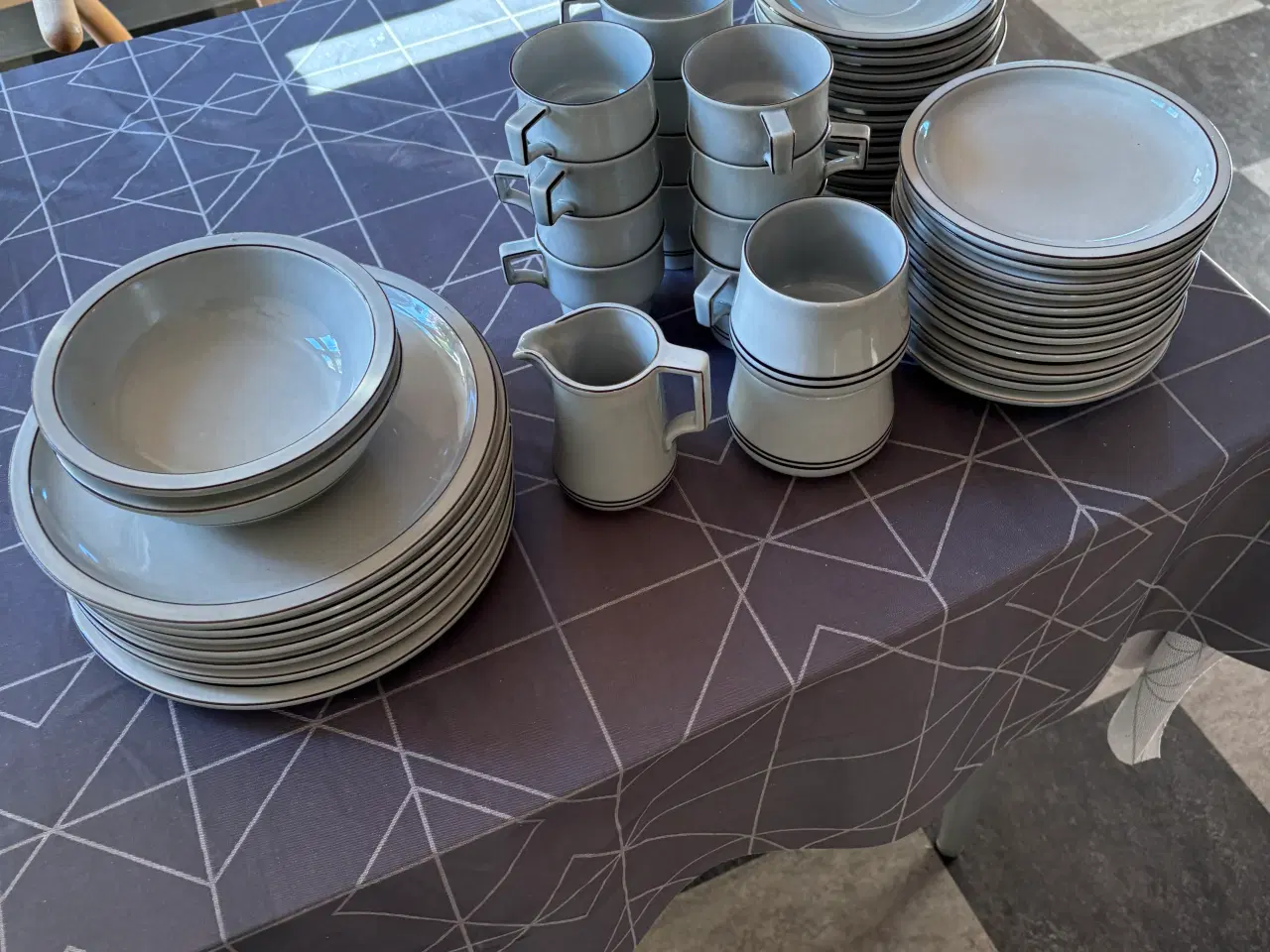 Billede 2 - B&G kaffestel og middagstallerken - stentøj