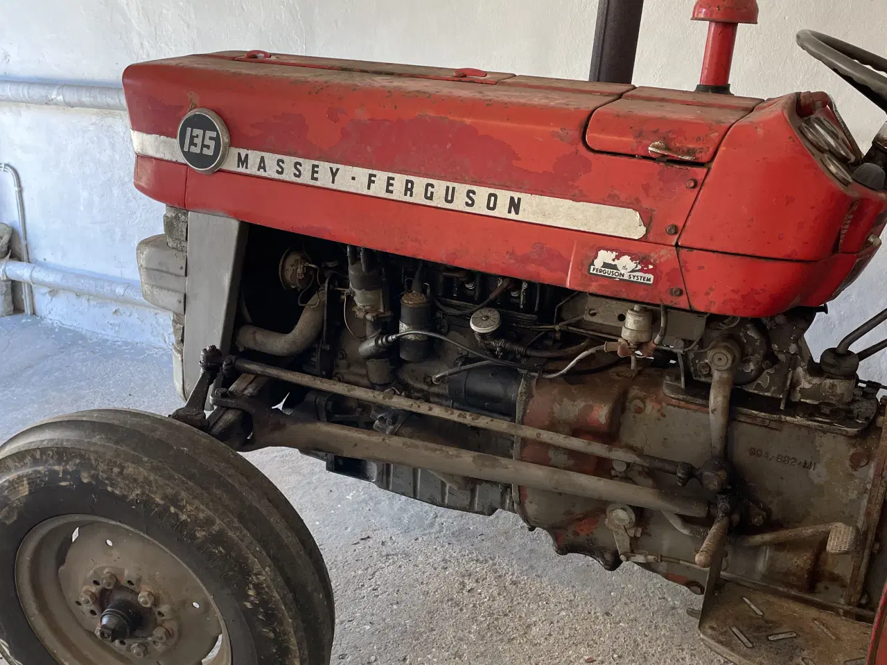 Billede 6 - Rød Massey Ferguson 135 - 1975 - Benzin