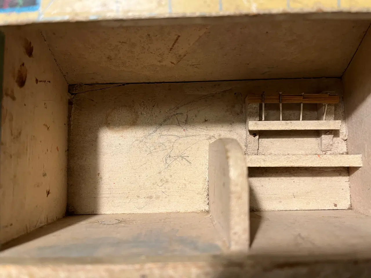 Billede 6 - Gl. træ-legetøjsstald. Giv bud.