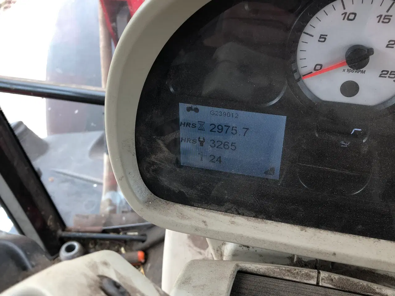 Billede 3 - MF 7718 m/frontlæsser