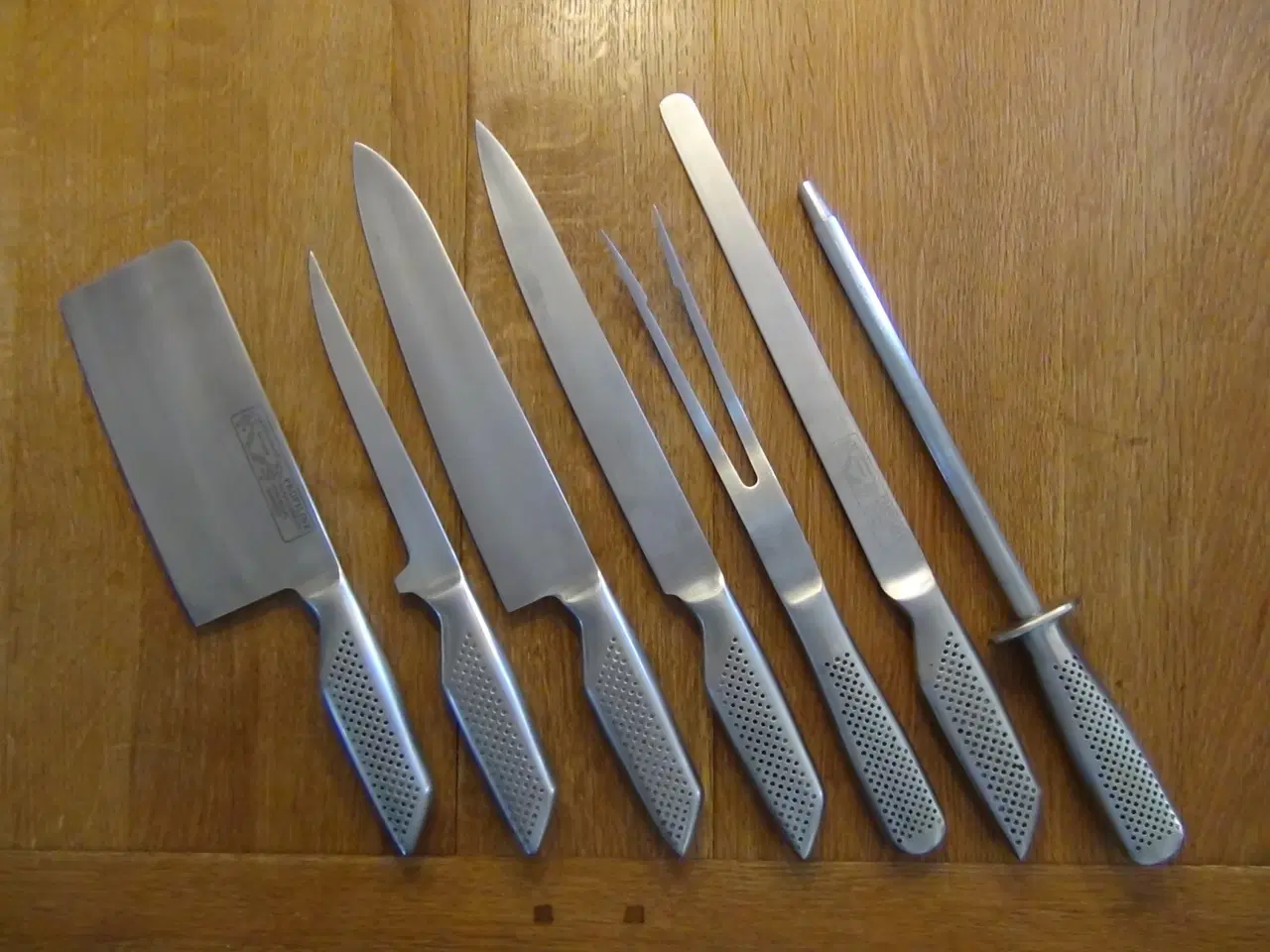 Billede 1 - Køkkenknive med strygestål.