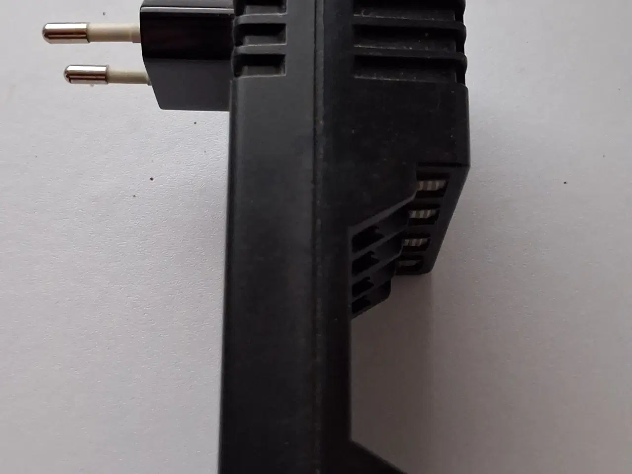 Billede 2 - Batterioplader. Hobbyline.