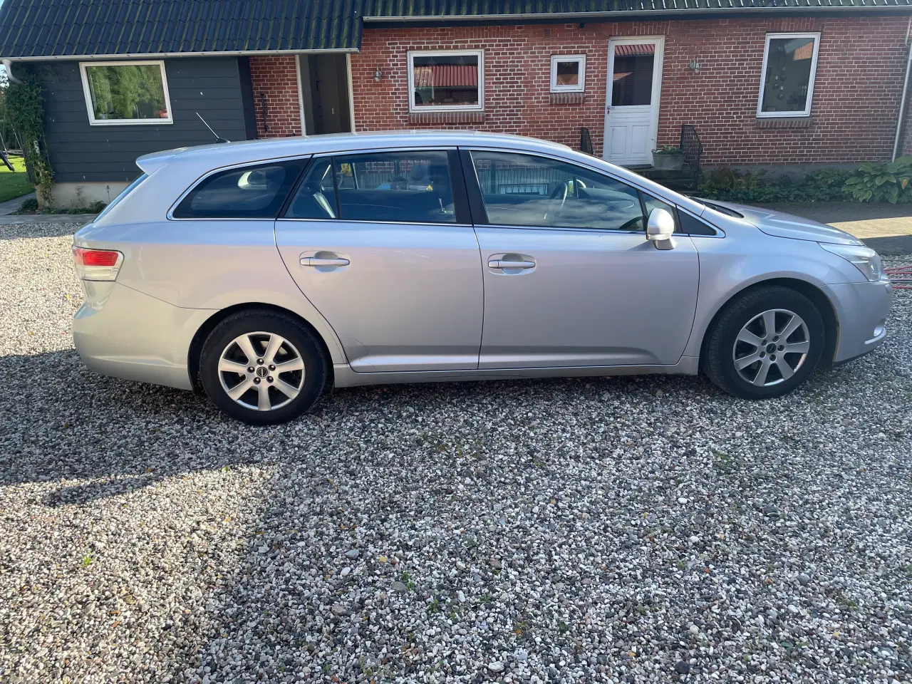 Billede 2 - TOYOTA, AVENSIS STW, 2.0 STW, 2010