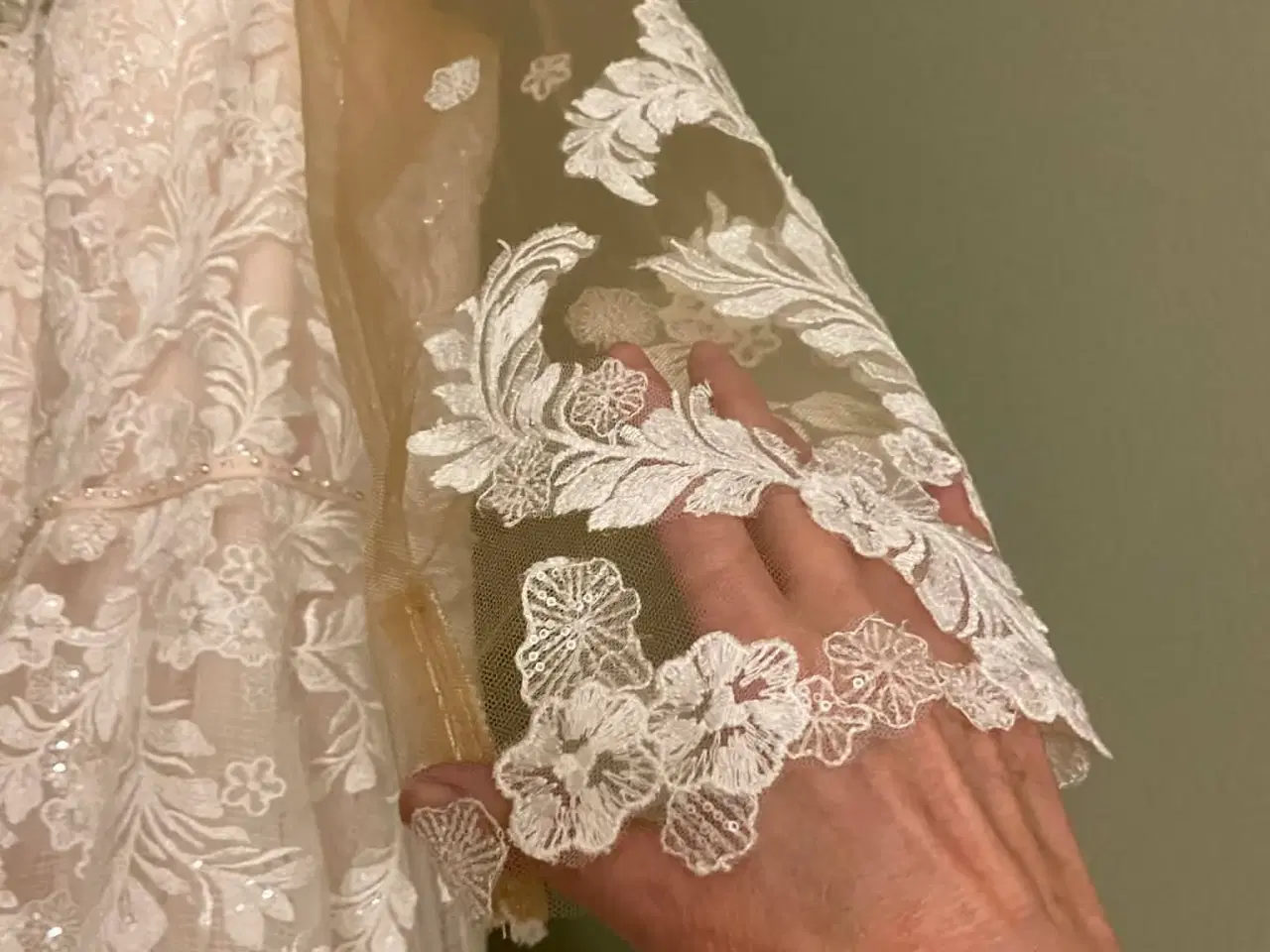 Billede 3 - Brudekjole ubrugt 