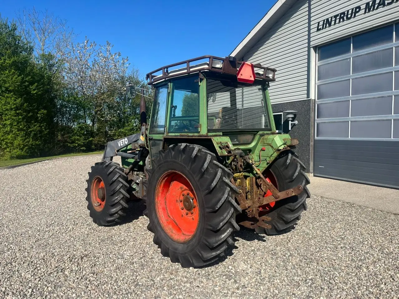 Billede 11 - Fendt 308 LS Farmer Turbomatik med frontlæsser og skovinddækning