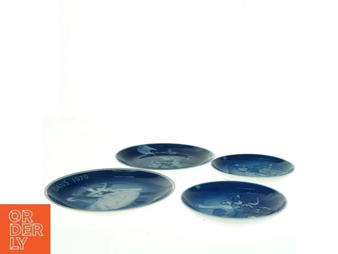 Billede 2 - Platter (4 stk) fra Bl.a. Bing & Grøndahl (str. 19 cm og 15 cm)