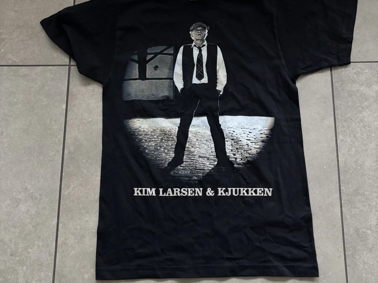 Billede 1 - 2 stk Kim Larsen t-shirt XS