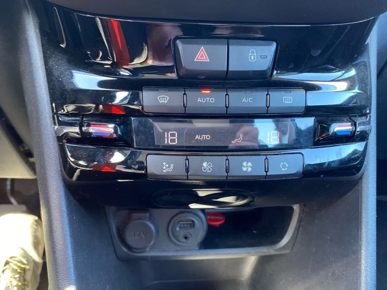 Billede 14 - Peugeot 208 1,6 e-HDi Active 92HK 5d