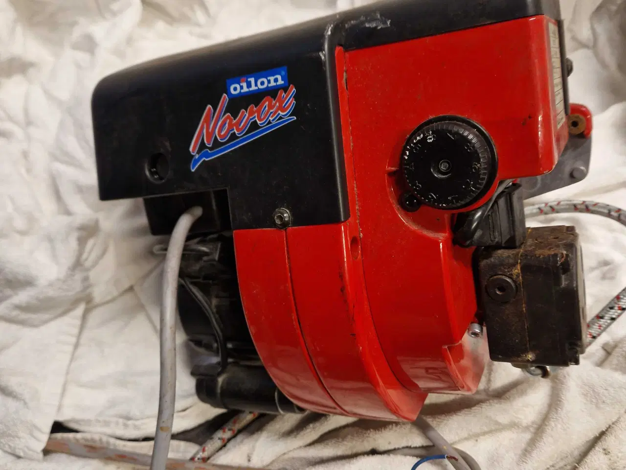 Billede 6 - Oliefyr er i god stand  har kørt som nødfyr