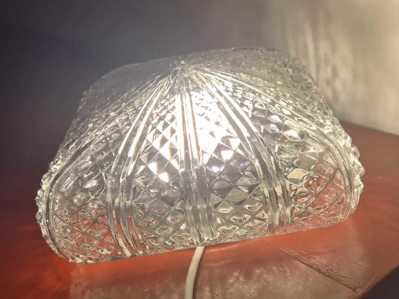 Billede 5 - Smuk plafond med buet glasskærm