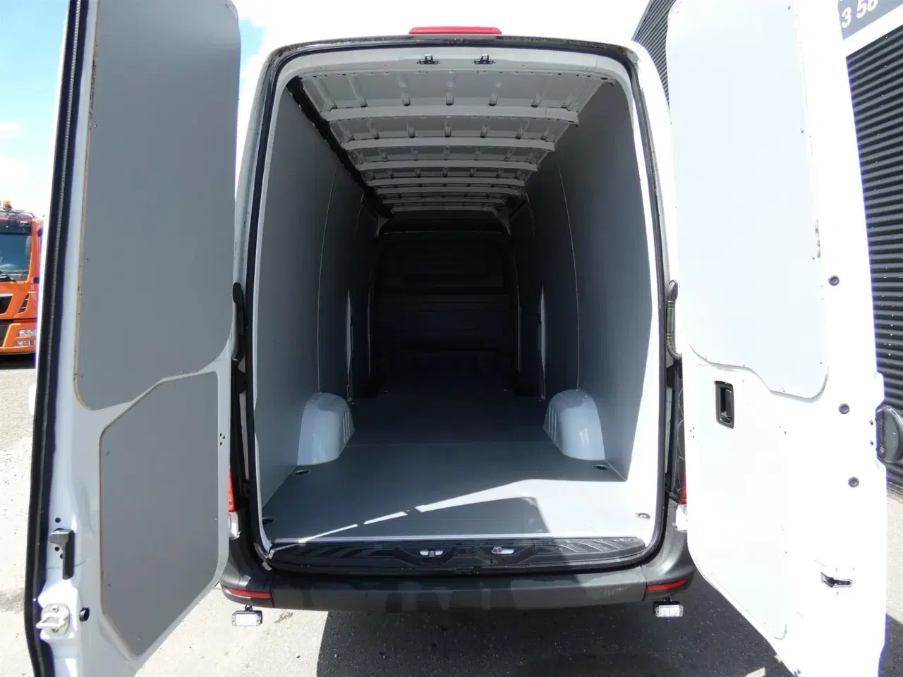 Billede 8 - Mercedes-Benz Sprinter 317 2,0 CDI A3 H2 RWD 9G-Tronic 170HK Van Aut.