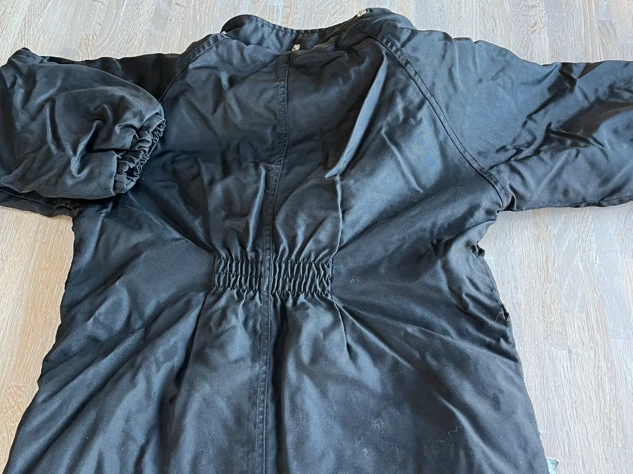 Billede 5 - Flyverdragt størrelse 122 