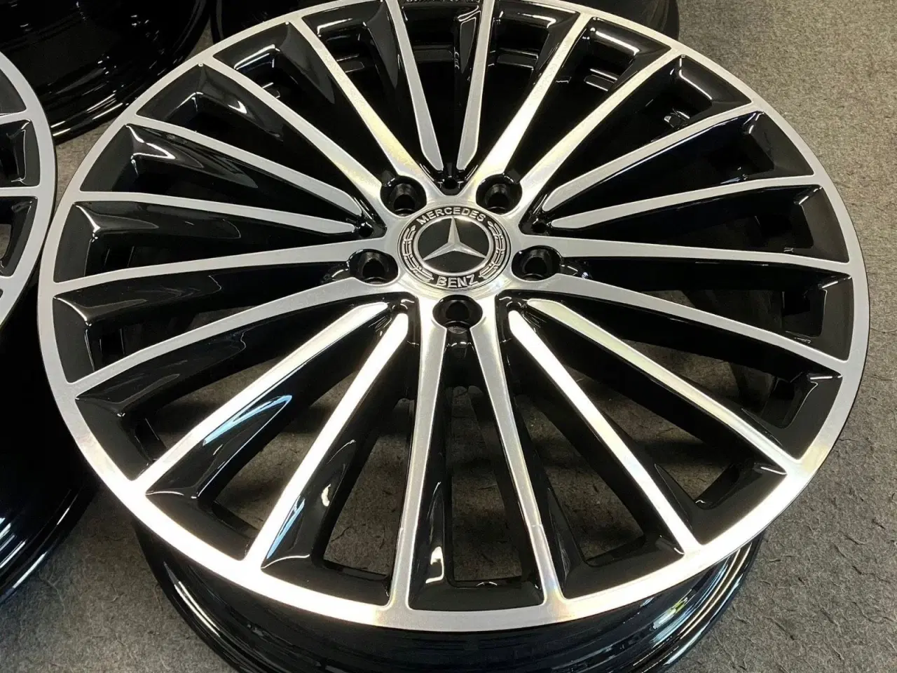 Billede 5 - ALUFÆLGE MERCEDES A og CLA KLASSE AMG A177 W177 17